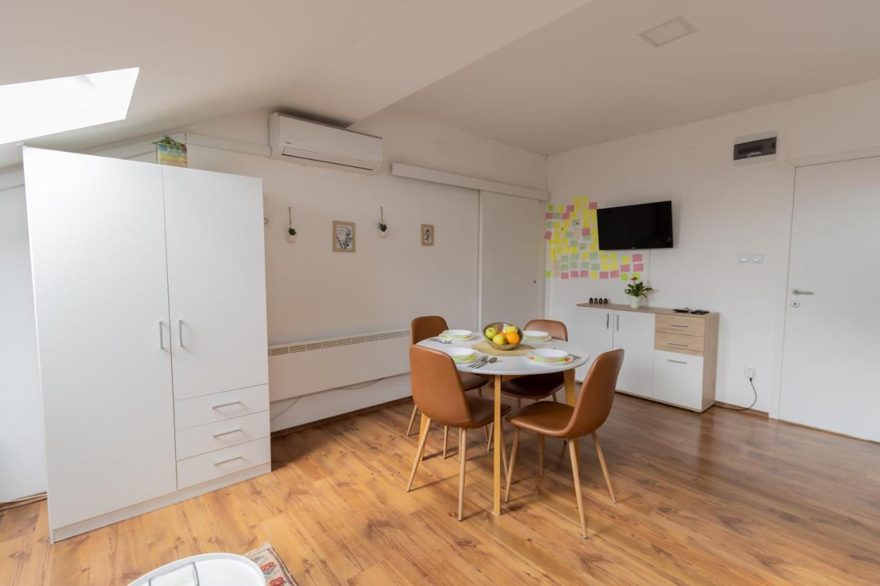 Hill Apartman - Maksimir Rebro ザグレブ エクステリア 写真