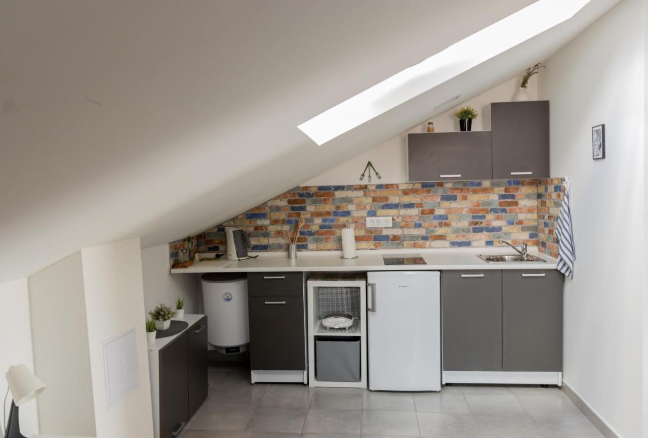 Hill Apartman - Maksimir Rebro ザグレブ エクステリア 写真
