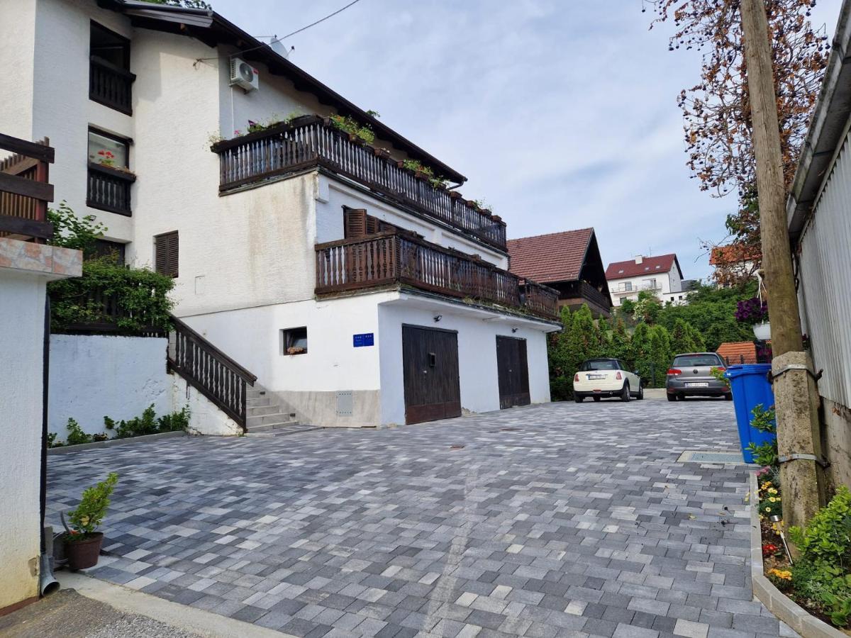 Hill Apartman - Maksimir Rebro ザグレブ エクステリア 写真